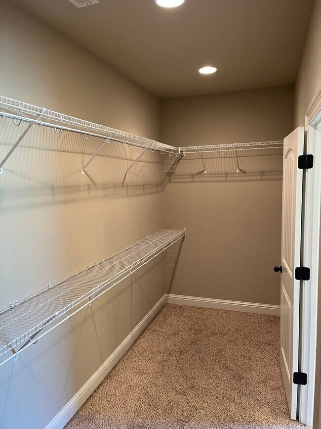 Building Photo - Wetumpka Home