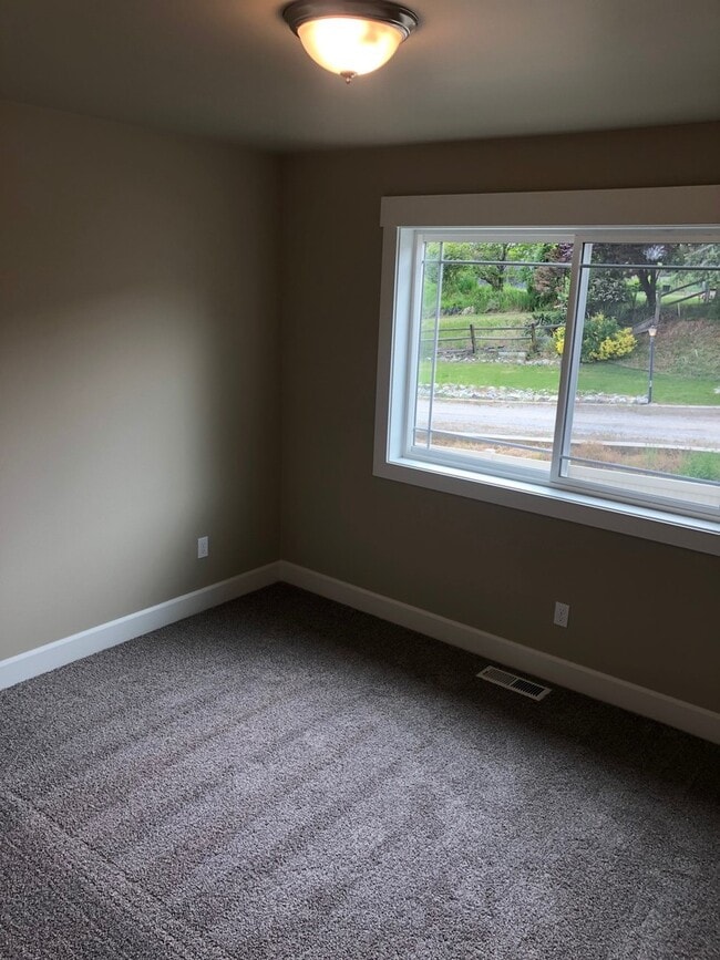 Building Photo - 15081510