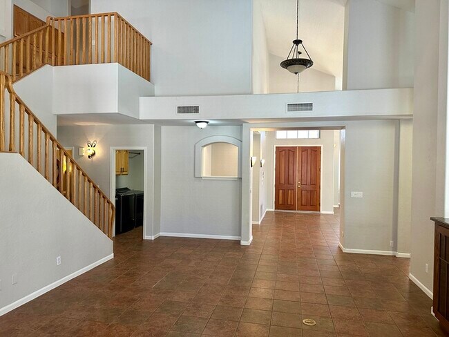 Building Photo - Spectacular Club West Executive home on co...