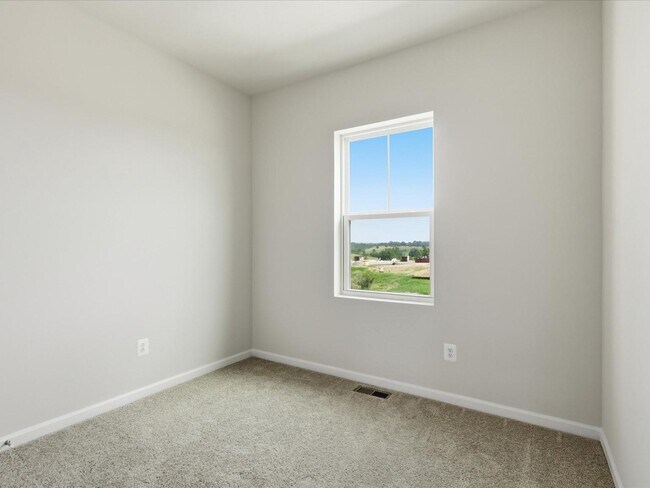 Building Photo - 124 SWANSONG Pl
