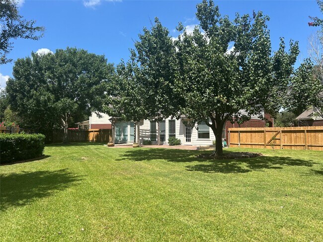 Building Photo - 3815 Shadow Knoll Ct
