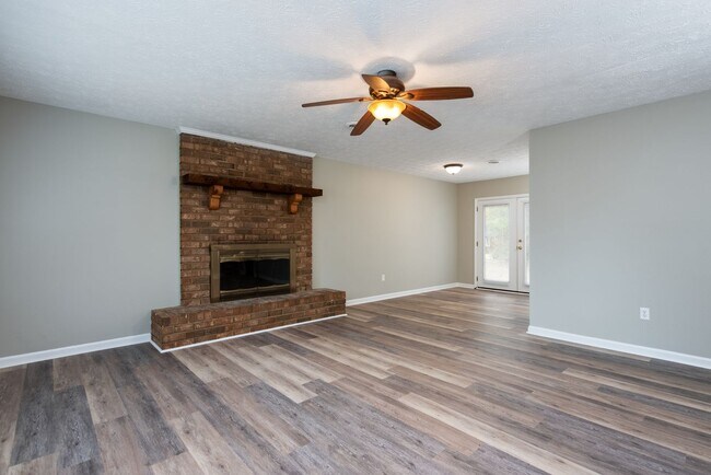 Building Photo - 196 Park Ridge Pl