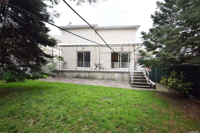 Building Photo - 83-14 Abingdon Rd