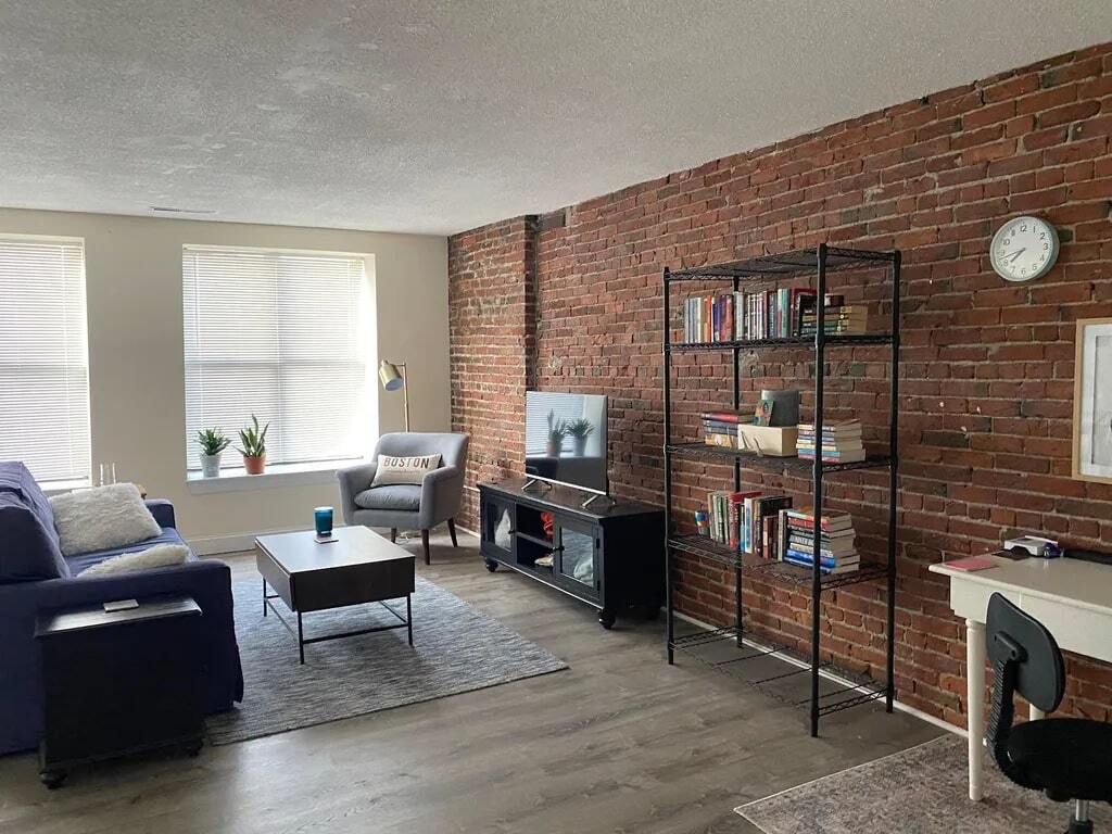 Building Photo - 1088 Boylston St