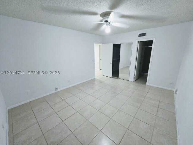Building Photo - 8701 Wiles Rd
