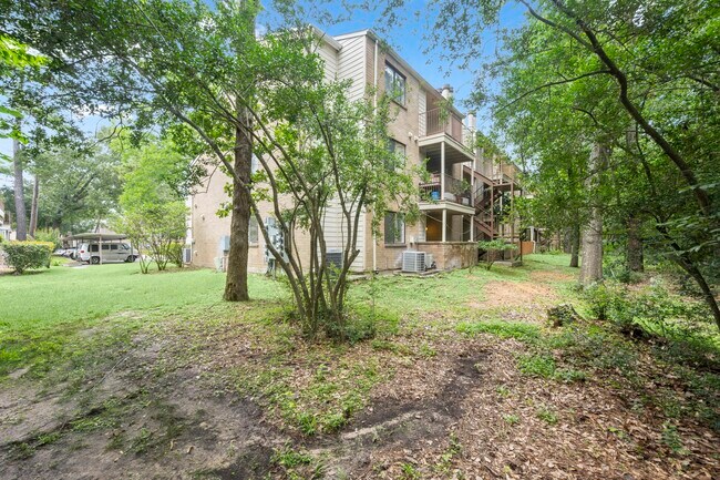 Building Photo - 3500 Tangle Brush Dr