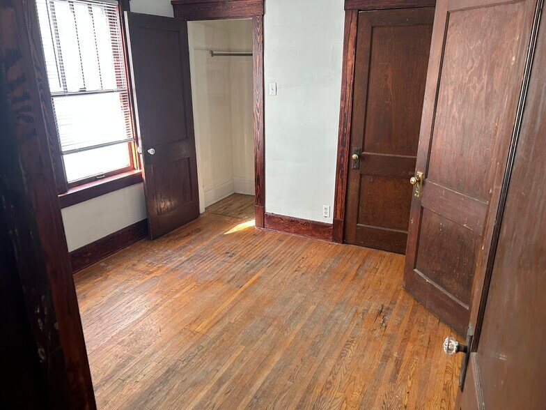 Building Photo - 2003 W Alice Ave