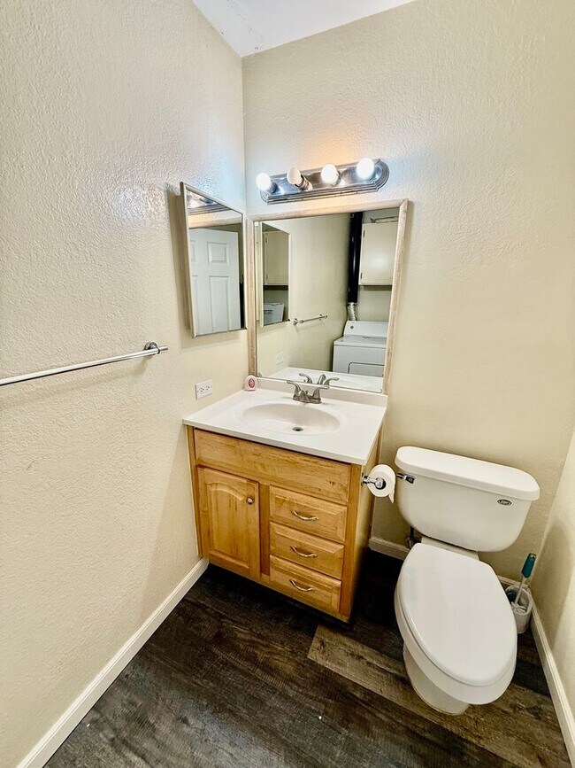 Building Photo - Palehua Hillside Community/4 BD/2.5 BA/2 PK