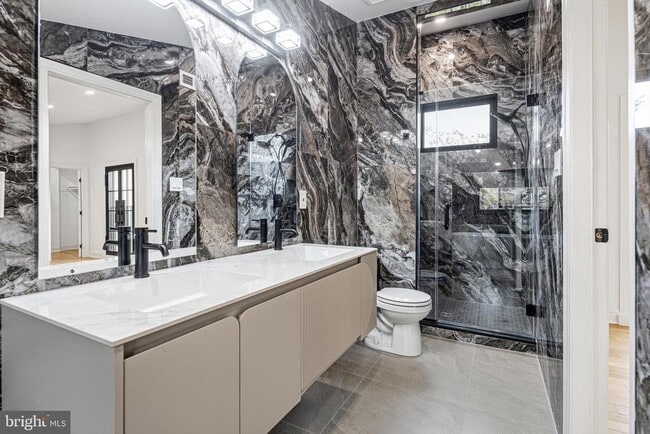 Building Photo - 321 S 3rd St