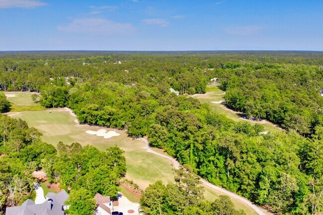 Building Photo - Amazing home in sought-after Winding River Plantation