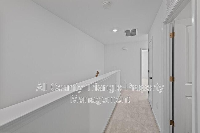 Building Photo - 3105 Vitner Dr