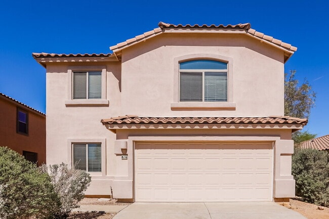 Building Photo - 816 W Calle Ormino