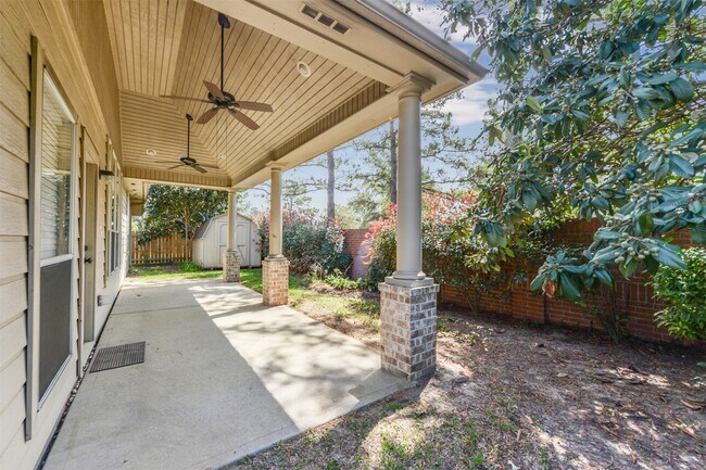 Building Photo - 17515 Fairgrove Park Dr