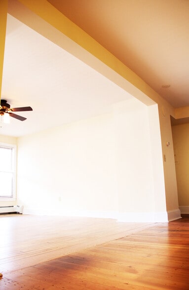 Building Photo - 48 N Champlain St