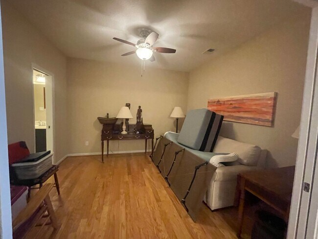 Building Photo - Pointe East at Harbor Walk Ocean View Condo