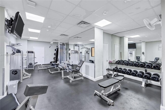 Building Photo - 3180 S Ocean Dr