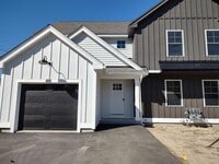 Building Photo - 4 Dutch Dr