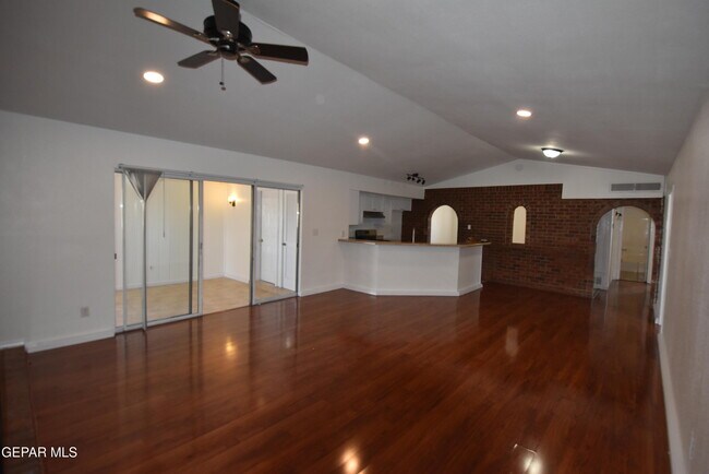 Building Photo - 3417 Guthrie St