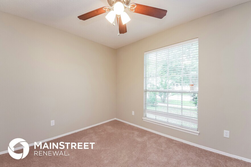 Building Photo - 1728 Dorset Dr