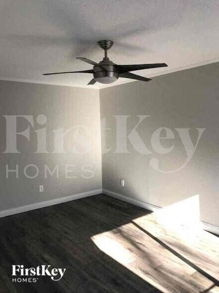 Building Photo - 11814 Featherwood Dr