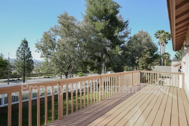 Building Photo - 32555 Favara Dr