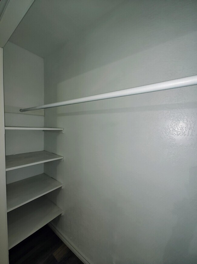 Building Photo - 105 Lumberton Dr