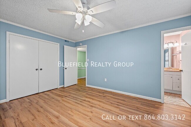 Building Photo - 925 Cleveland St