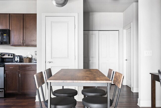 Building Photo - 235 S Delaware St