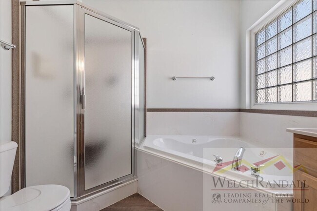 Building Photo - Spacious Residence in Taylorsville – 5 Bed...