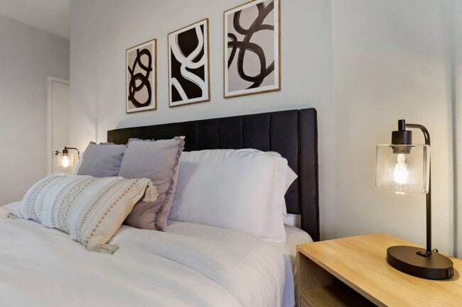 Building Photo - 28294 Ferry Rd