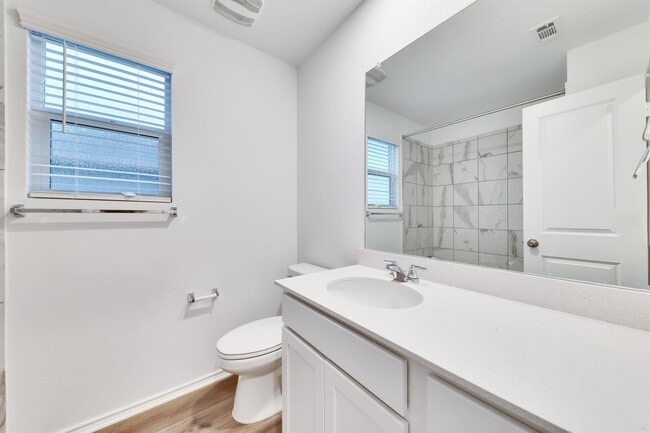 Building Photo - 113 River Rise Rd