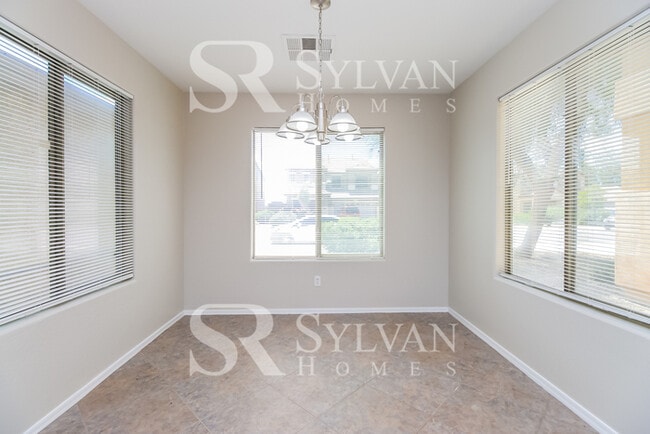 Building Photo - Check out this fantastic 3Br 2Ba home!