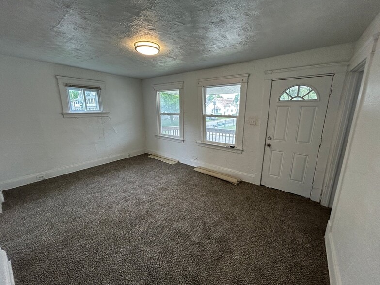 Building Photo - 13602 Horner Ave