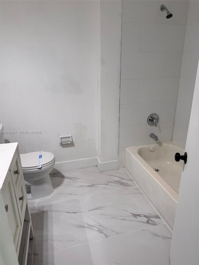 Building Photo - 5731 NE 18th Ave