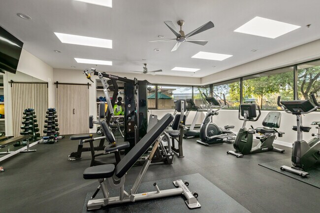 Building Photo - 6711 E Camelback Rd