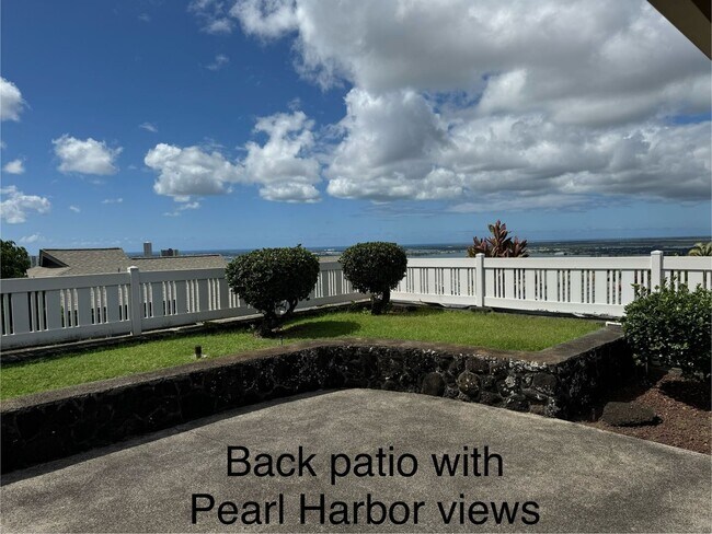 Building Photo - Newtown Estates, 3 bdrm, 2 bath, 2 car enc...