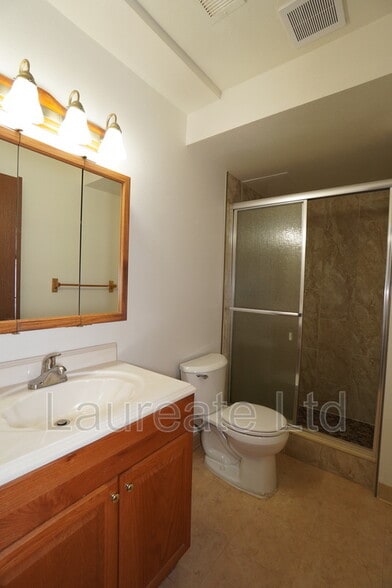 Building Photo - 5859 Newcombe Ct