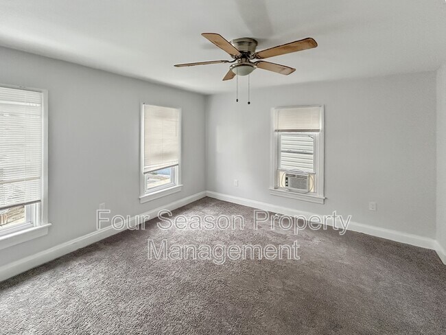 Primary Photo - 336 S Locust St