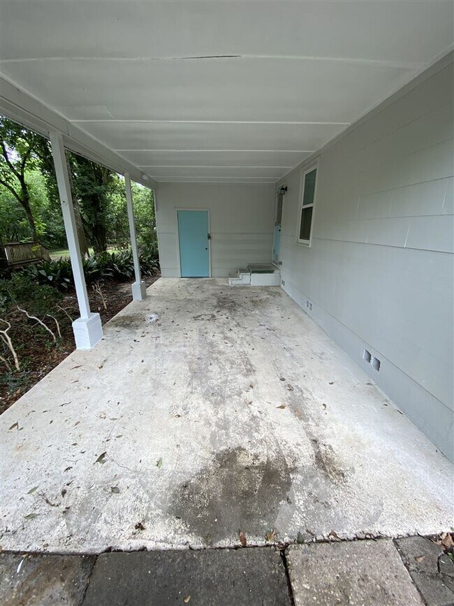 Building Photo - 1617 Mayhew St