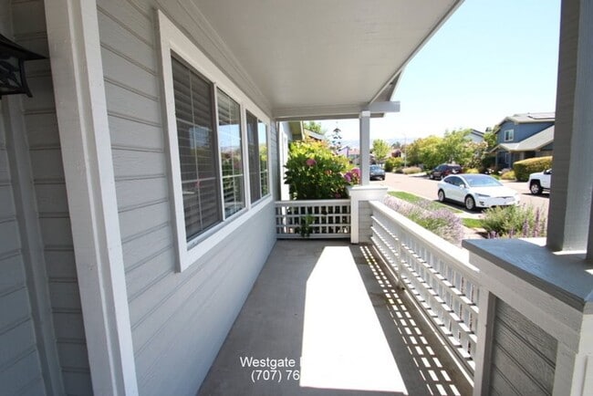 Building Photo - 1801 Foxboro St