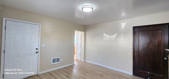 Building Photo - Fully Renovated 1 Bed 1 Bath in Heart of Oakland Close to Childerns Hospital Ready for Lease