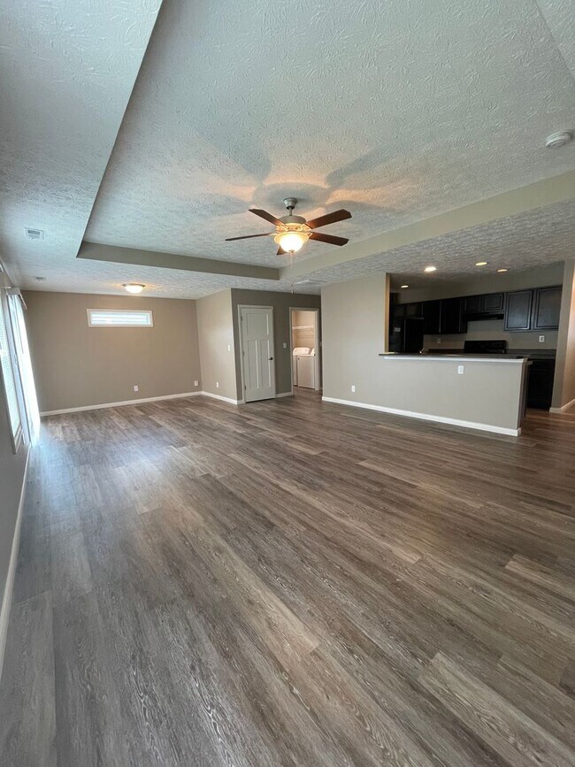 Building Photo - 3950 Austrian Ct