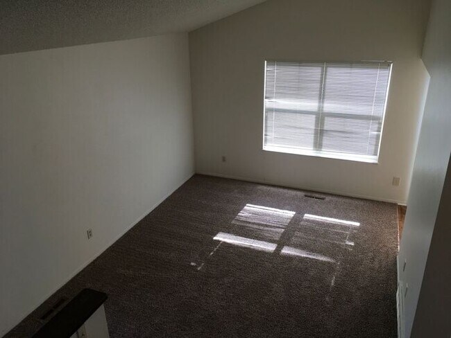 Building Photo - 3 Bedroom Home in SW Loveland!