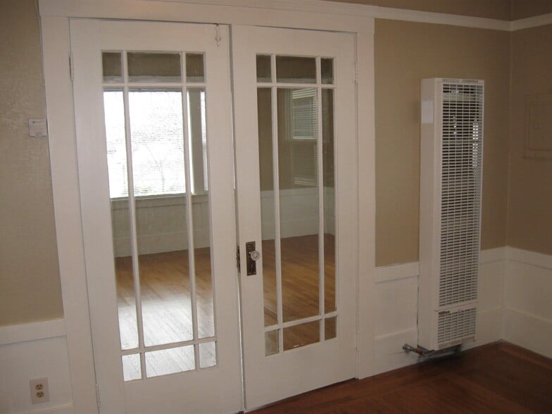 Building Photo - 2316 Brooks Ave