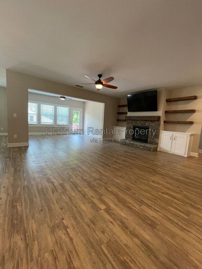 Building Photo - 3215 Summerpoint Crossing