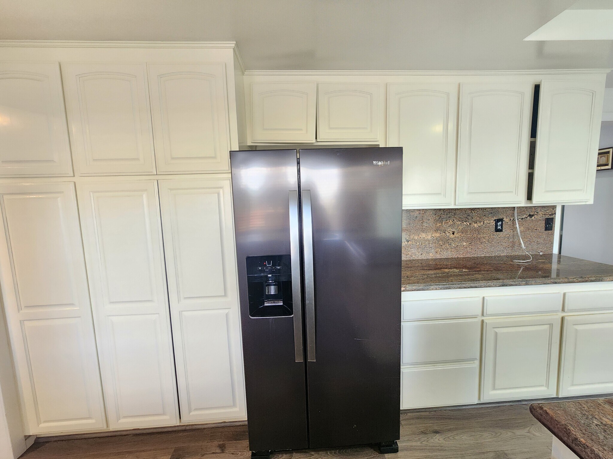 Building Photo - 11665 Babbitt Ave