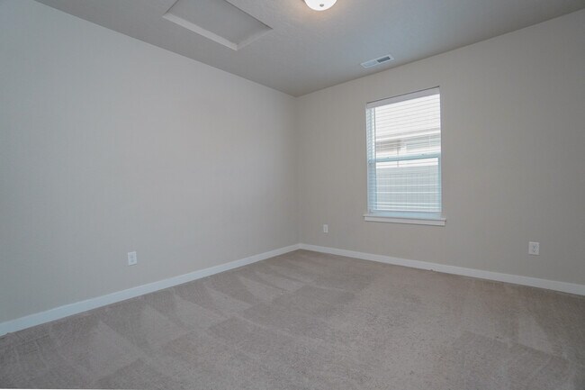 Building Photo - 3154 N Greengate Wy