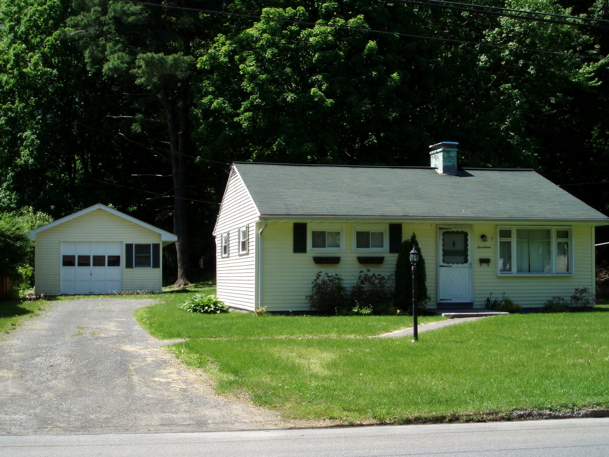 Building Photo - 17 Marys Ave