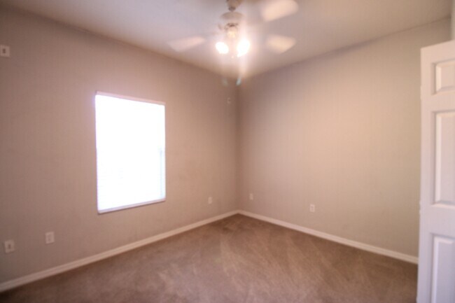 Building Photo - 4742 NW 79th Rd