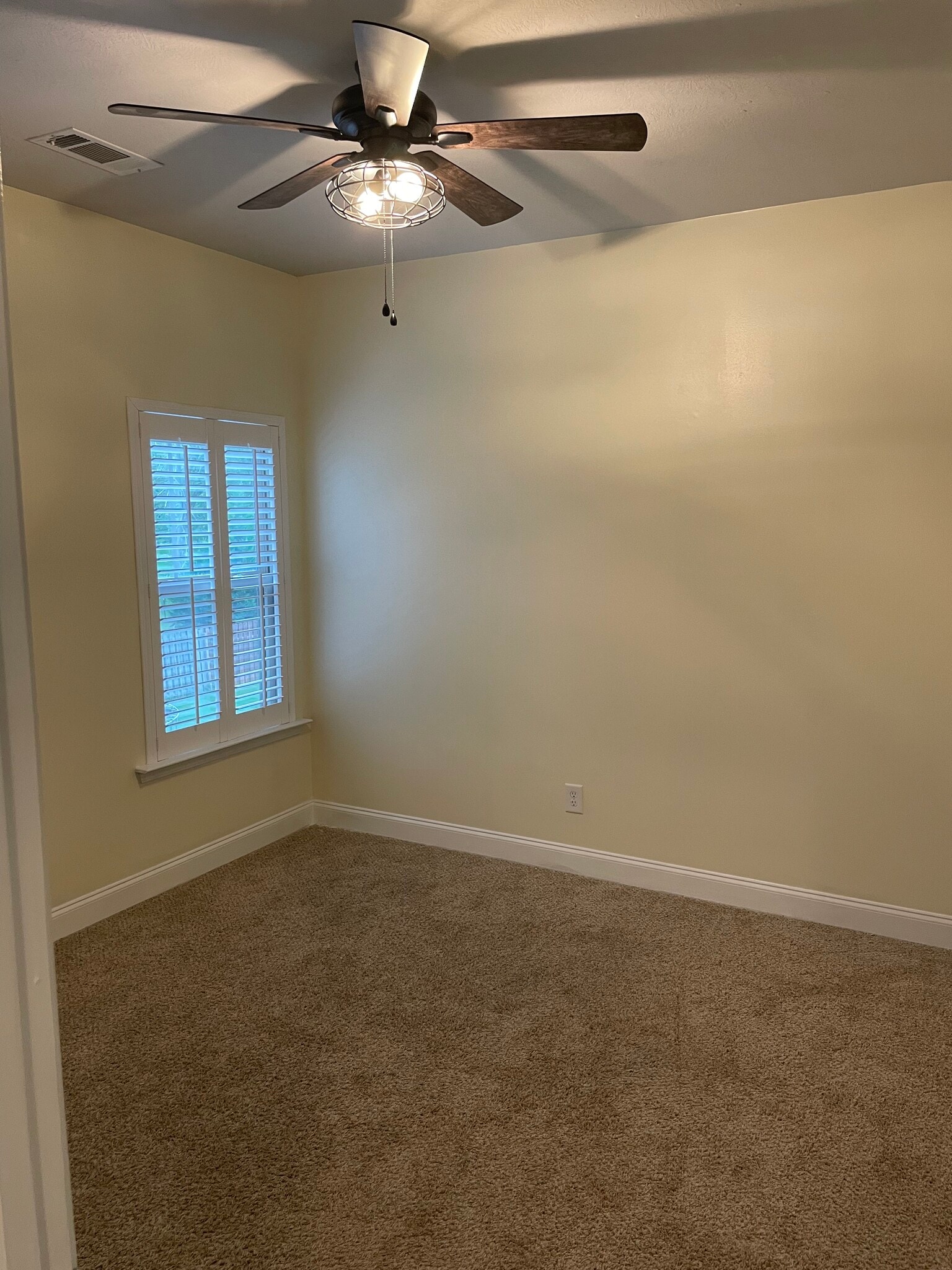 Building Photo - 149 Beallwood Dr